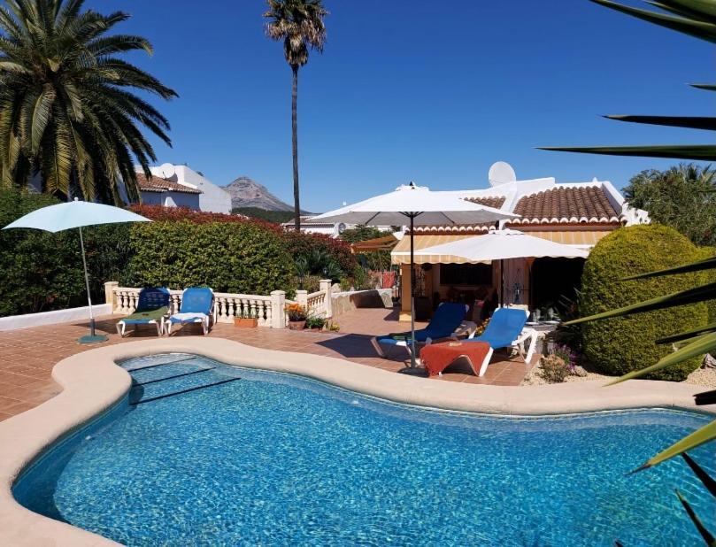 Cassandra - Beautiful Private With Heated Pool Included